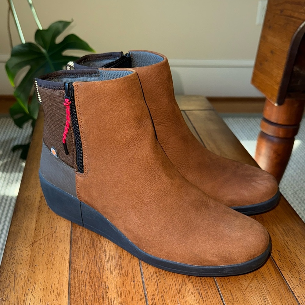 Bogs Vista wedge booties - Women’s 10 - Picture 3 of 8
